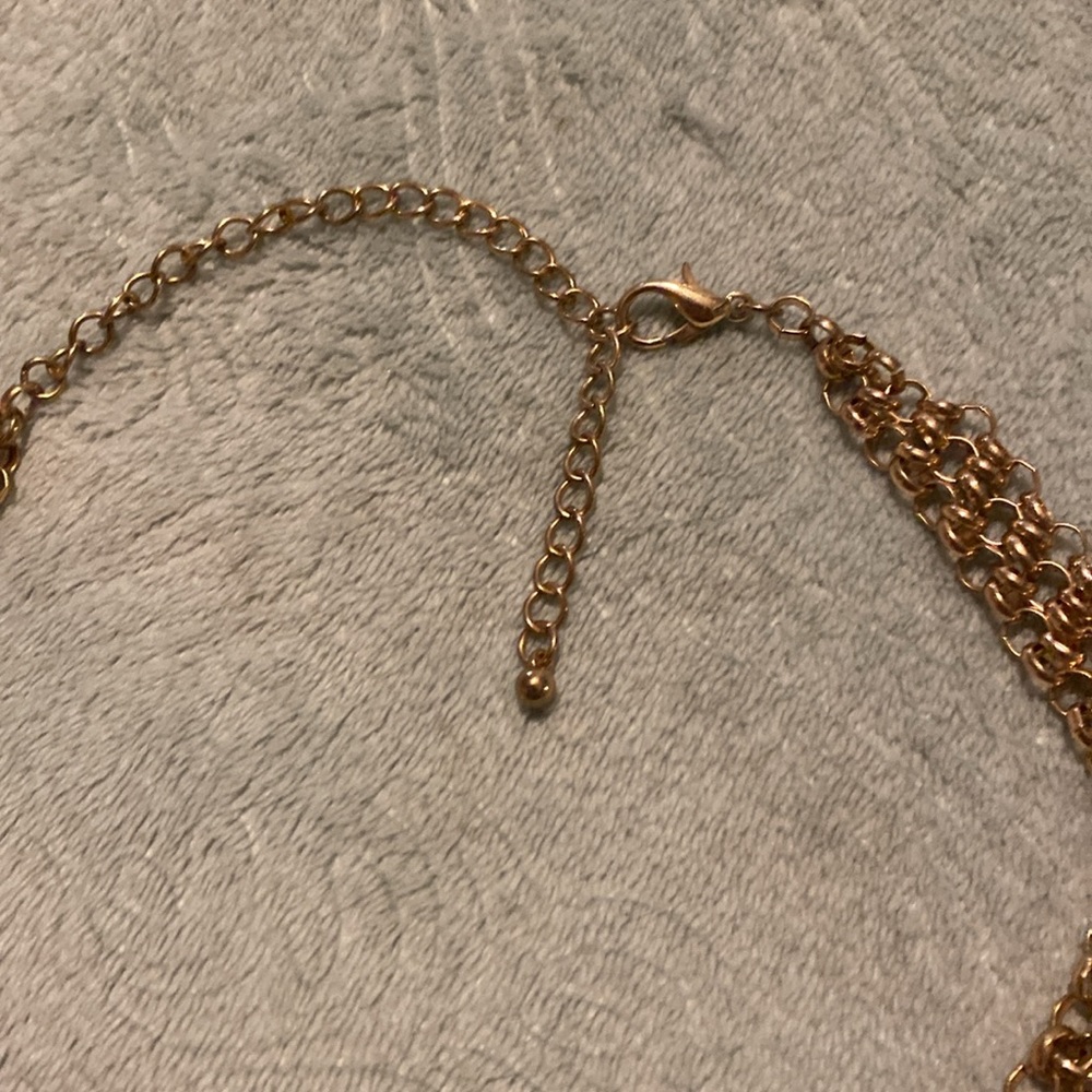 Triangle necklace - Picture 2 of 5